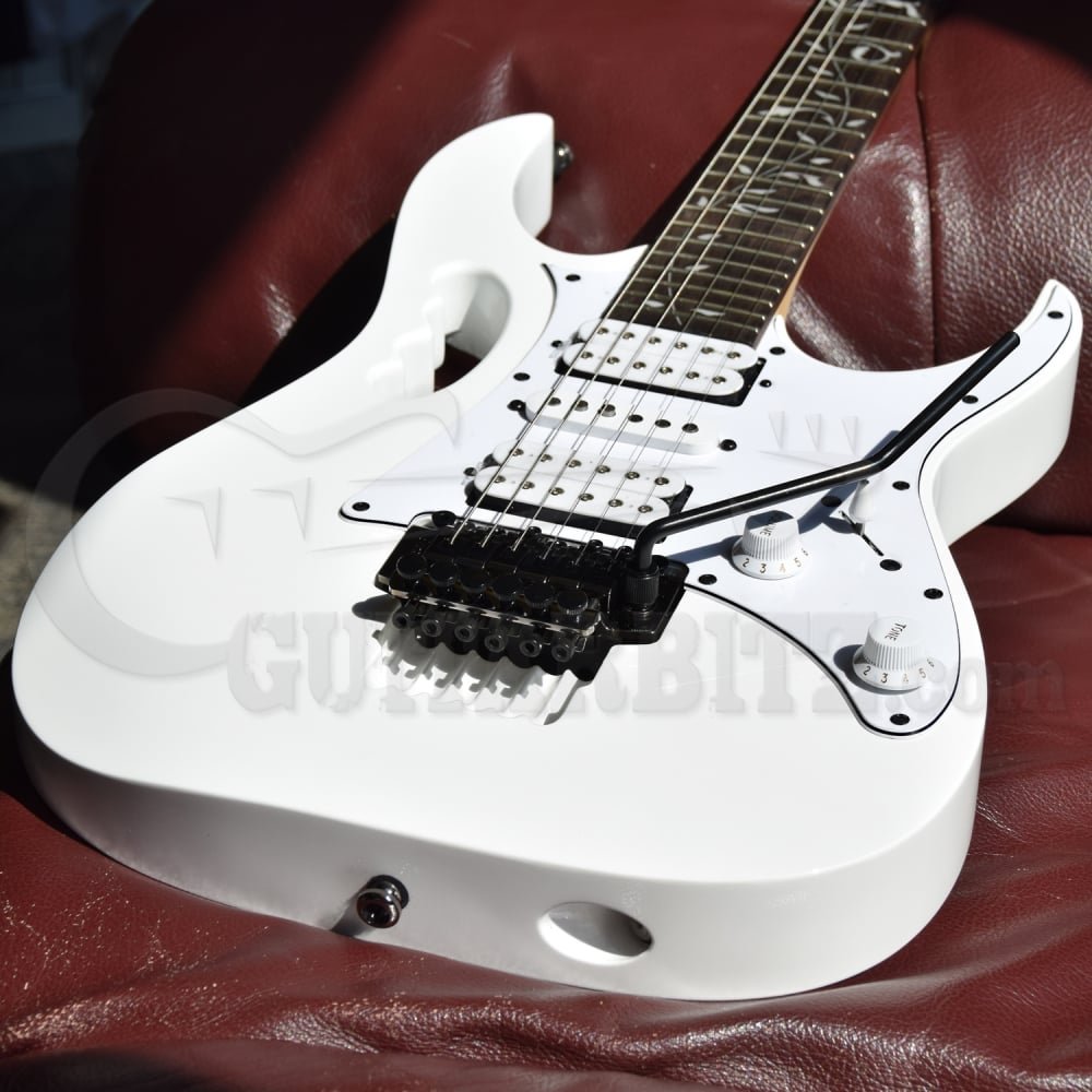 ギター Ibanez  Steve Vai Signature JEMJR-WH Ibanez JEMJR Steve Vai Signature JEM Series Electric Guitar